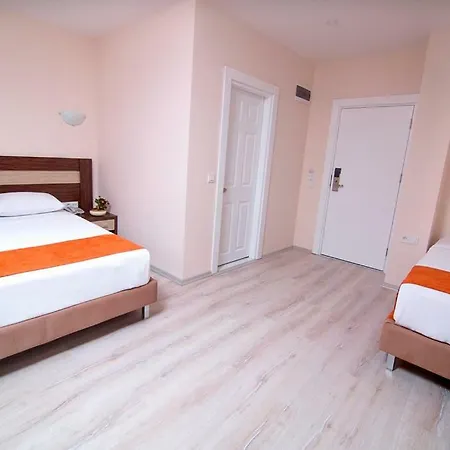 Hotel Enki 2*
