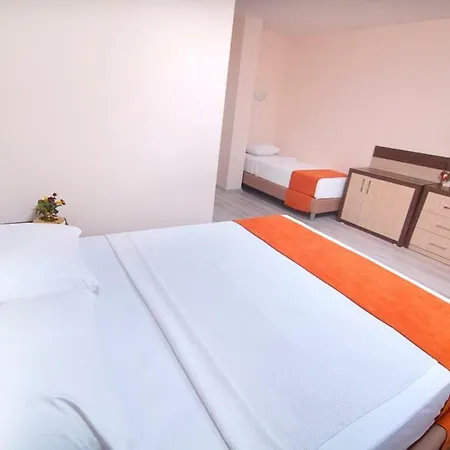 Hotel Enki 2*